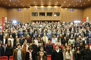ASÜ Kariyer ve İstihdam Günü’nde gençler iş dünyasıyla bir araya geldi